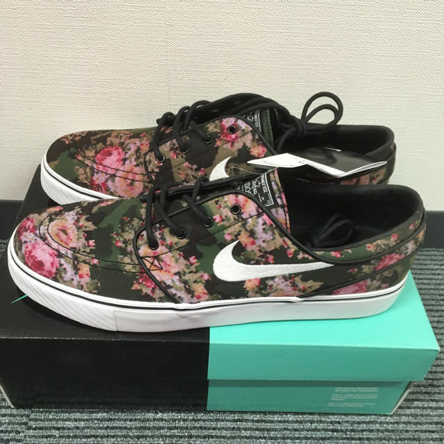 NIKE(ナイキ)のNIKE SB ZOOM STEFAN JANOSK メンズの靴/シューズ(スニーカー)の商品写真