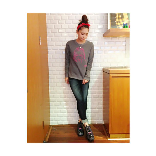 X-girl(エックスガール)のCREW NECK SWEAT FACE レディースのトップス(トレーナー/スウェット)の商品写真