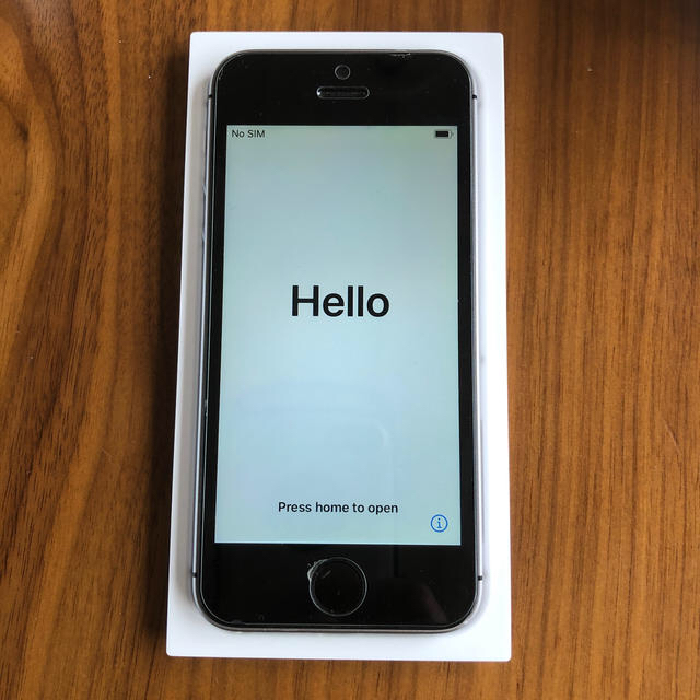 iPhonese16g スペースグレー SIMフリースマホ 美品スマートフォン本体