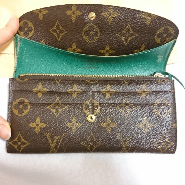 LOUIS VUITTON(ルイヴィトン)のLOUIS VUITTON レアカラー 長財布 レディースのファッション小物(財布)の商品写真