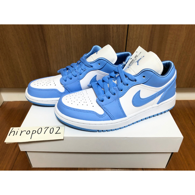 NIKE(ナイキ)のナイキ ウィメンズ エアジョーダン1 LOW UNC 24.5cm レディースの靴/シューズ(スニーカー)の商品写真