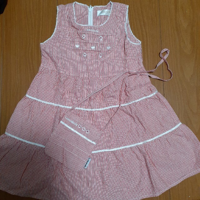 (美品)女児ワンピース(ポシェット付)●サイズ●110 キッズ/ベビー/マタニティのキッズ服女の子用(90cm~)(ワンピース)の商品写真