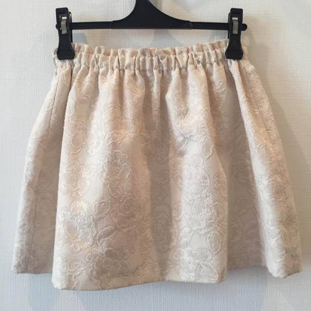 MERCURYDUO(マーキュリーデュオ)のマーキュリーデュオ❤️上品花柄スカート レディースのスカート(ミニスカート)の商品写真