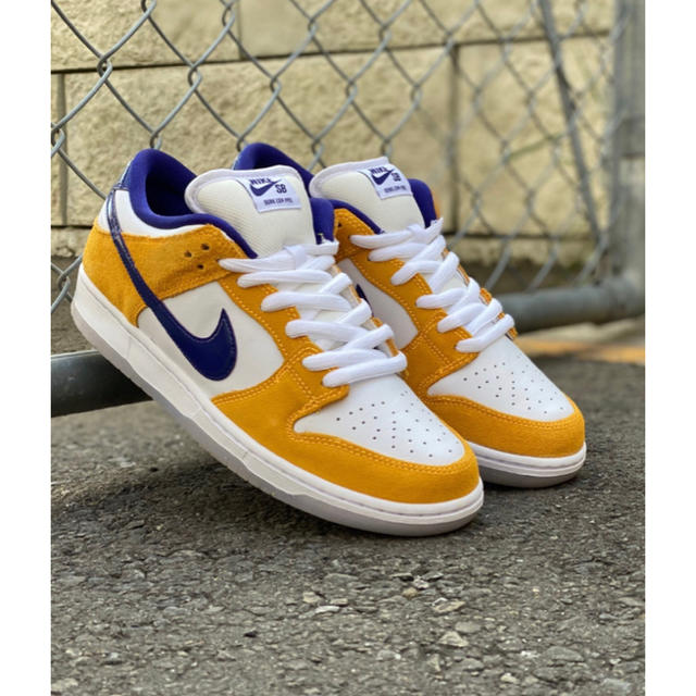 NIKE(ナイキ)の26.0cm NIKE SB DUNK LOW PRO LASER ORANGE メンズの靴/シューズ(スニーカー)の商品写真