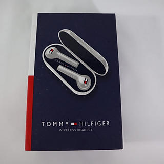 トミーヒルフィガー(TOMMY HILFIGER)のTommy Hilfiger コードレス　イヤホン新品　ホワイト(その他)