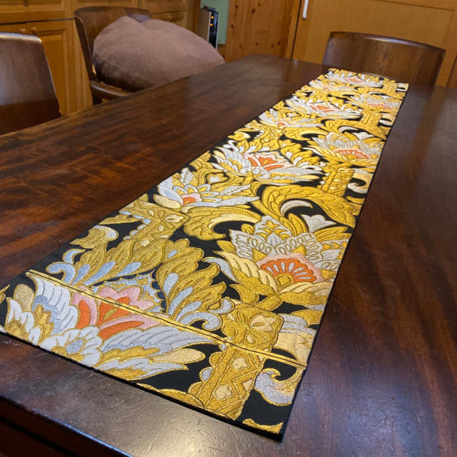 ◼︎42◼︎豪華な金糸の帯 テーブルランナー(160cm)【帯リメイク】 ◼︎42◼︎豪華な金糸の帯 テーブルランナー(160cm)【帯リメイク】