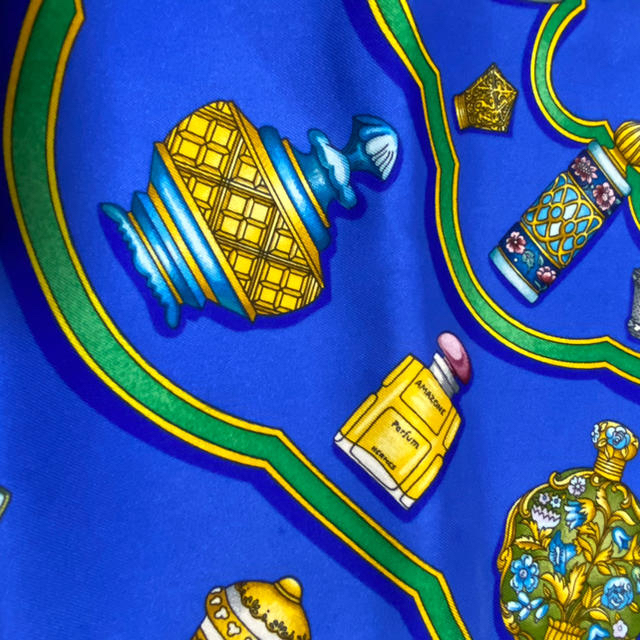Hermes(エルメス)のエルメススカーフ　香水柄 レディースのファッション小物(バンダナ/スカーフ)の商品写真