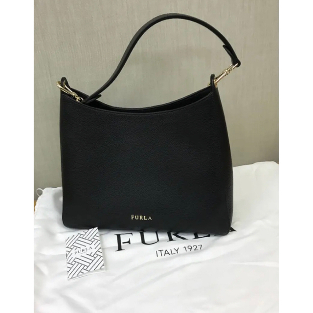 Furla(フルラ)のお値下げ【FURLA 】新品　ショルダーバッグ レディースのバッグ(ショルダーバッグ)の商品写真