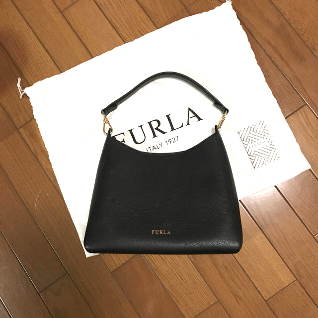 Furla(フルラ)のお値下げ【FURLA 】新品　ショルダーバッグ レディースのバッグ(ショルダーバッグ)の商品写真