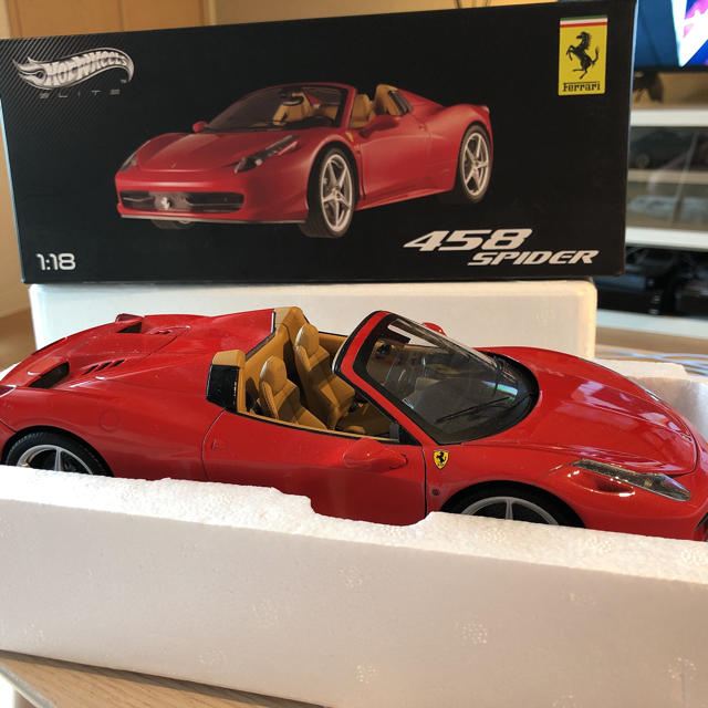 Ferrari(フェラーリ)の1/18HotWheelsホットウィール フェラーリ458スパイダー ミニカー  エンタメ/ホビーのおもちゃ/ぬいぐるみ(ミニカー)の商品写真