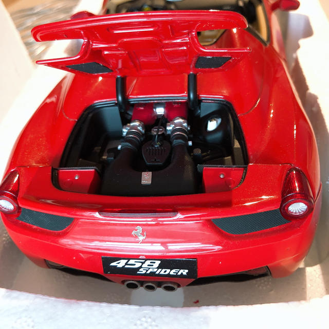Ferrari(フェラーリ)の1/18HotWheelsホットウィール フェラーリ458スパイダー ミニカー  エンタメ/ホビーのおもちゃ/ぬいぐるみ(ミニカー)の商品写真