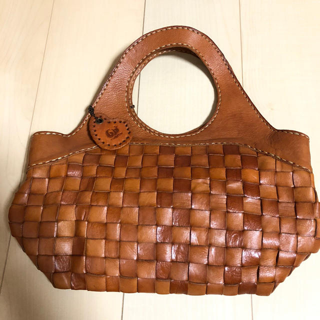 美品　レザーハンドバッグ