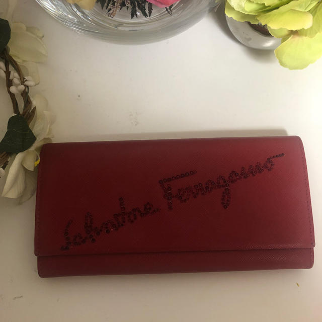 Salvatore Ferragamo(サルヴァトーレフェラガモ)のフェラガモ ラインストーン 財布 レディースのファッション小物(財布)の商品写真