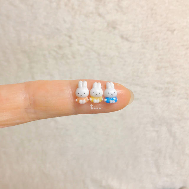 おすわり　miffy 3dパーツ5個セット(画像) コスメ/美容のネイル(デコパーツ)の商品写真