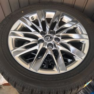 ブリヂストン(BRIDGESTONE)のLS500h EXECTIVE スタッドレスタイヤ　純正ホイール付(タイヤ・ホイールセット)