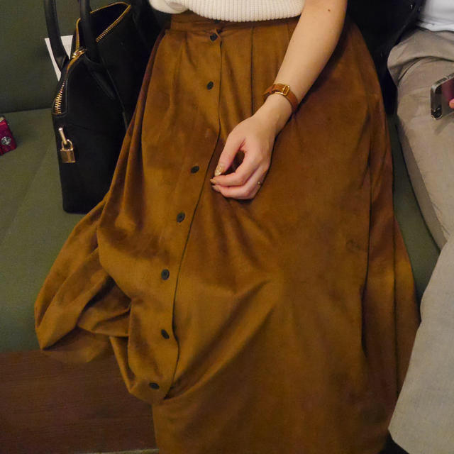 dholic(ディーホリック)のスエードロングスカート レディースのスカート(ロングスカート)の商品写真