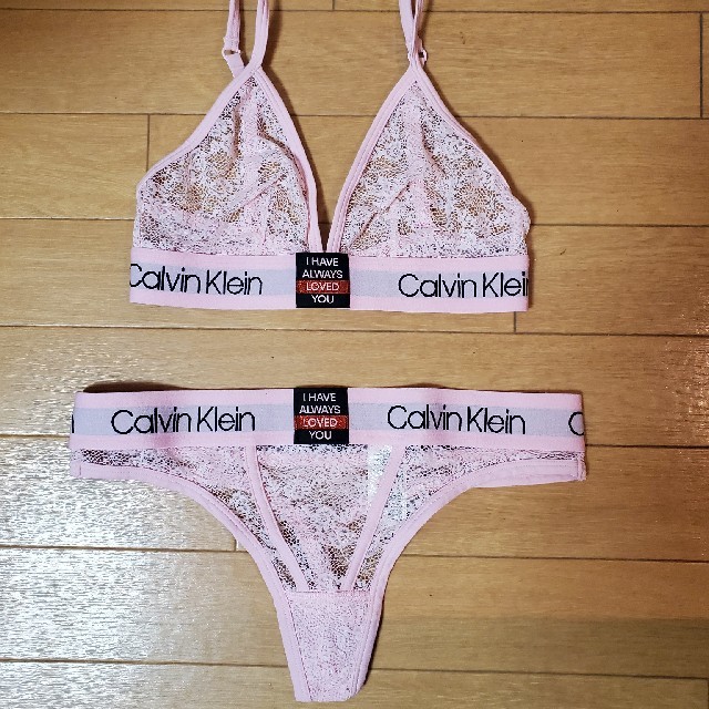 Calvin Klein(カルバンクライン)のカルバン・クライン下着　上S下S未使用 レディースの下着/アンダーウェア(ブラ&ショーツセット)の商品写真