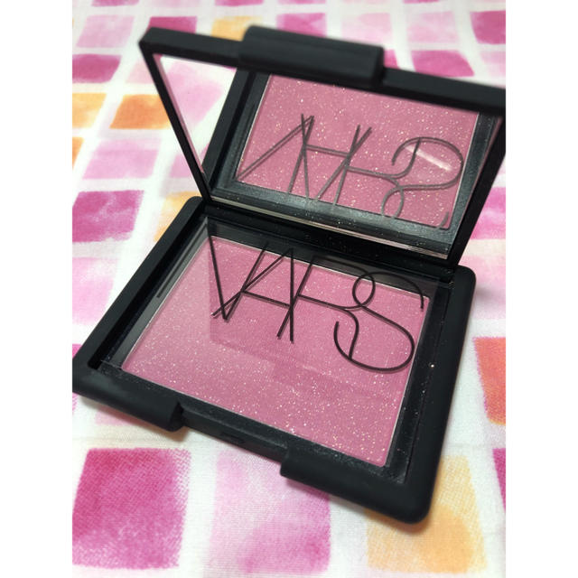 NARS(ナーズ)の新品　定価4070円　NARS チーク コスメ/美容のベースメイク/化粧品(チーク)の商品写真