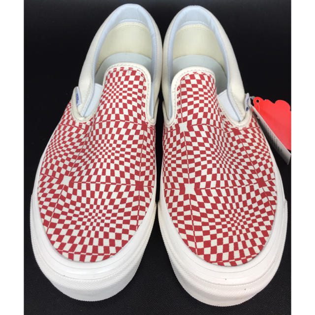 VANS(ヴァンズ)のVANS CLASSIC SLIP-ON 98 DX 26cm メンズの靴/シューズ(スニーカー)の商品写真