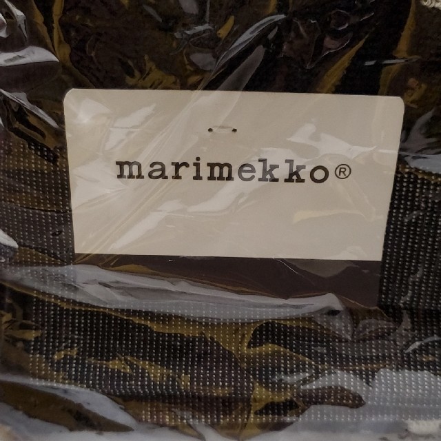 marimekko(マリメッコ)のmarimekko 大判バスタオル ブラック インテリア/住まい/日用品の日用品/生活雑貨/旅行(タオル/バス用品)の商品写真