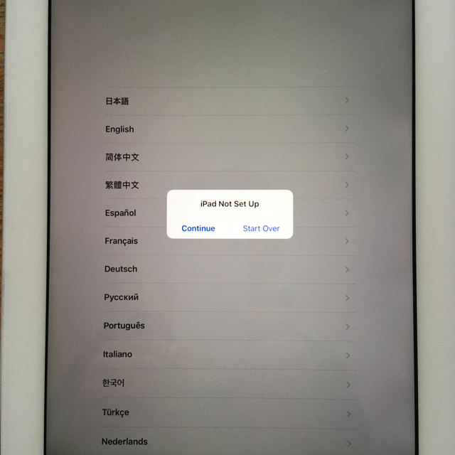 iPad 第4 １６Ｇ WiFiモデル　色シルバー スマホ/家電/カメラのPC/タブレット(タブレット)の商品写真