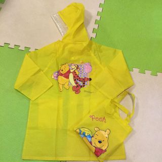 ディズニー(Disney)の子供服　レインコート　100cm プーさん　黄色　【中古品】(レインコート)