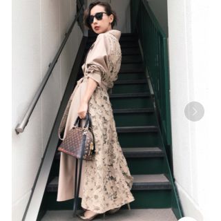 アメリヴィンテージ(Ameri VINTAGE)の新品タグ付き！Ameri VINTAGEのBACK LACE COAT(トレンチコート)