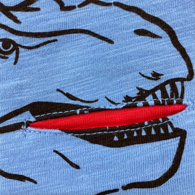 motherways(マザウェイズ)の恐竜　ブルー　140 Tシャツ　綿100% マザウェイズ 新品未使用 キッズ/ベビー/マタニティのキッズ服男の子用(90cm~)(Tシャツ/カットソー)の商品写真