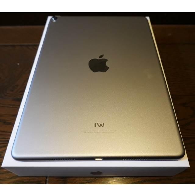 iPad(アイパッド)の【milan様用】ipad pro 10.5 & apple pencil スマホ/家電/カメラのPC/タブレット(タブレット)の商品写真