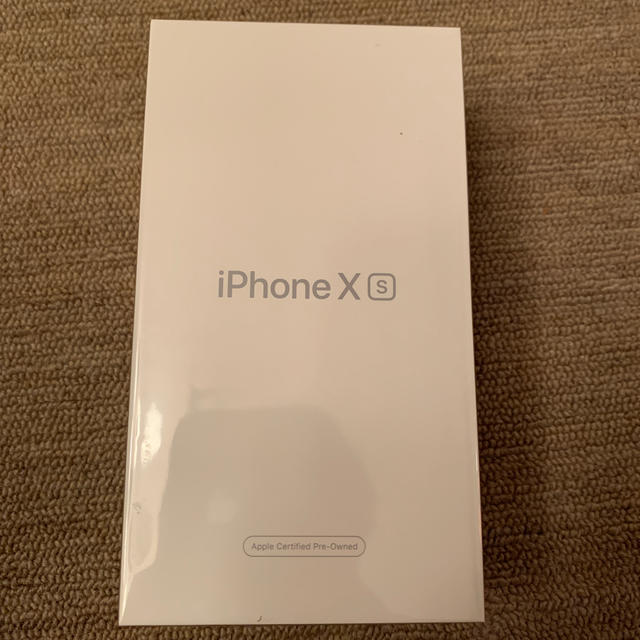 iPhone(アイフォーン)のiPhone XS 64GB SIMフリー 未開封‬ スマホ/家電/カメラのスマートフォン/携帯電話(スマートフォン本体)の商品写真