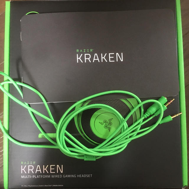 LAZER(レイザー)のRAZER KRAKEN ヘッドセット スマホ/家電/カメラのオーディオ機器(ヘッドフォン/イヤフォン)の商品写真