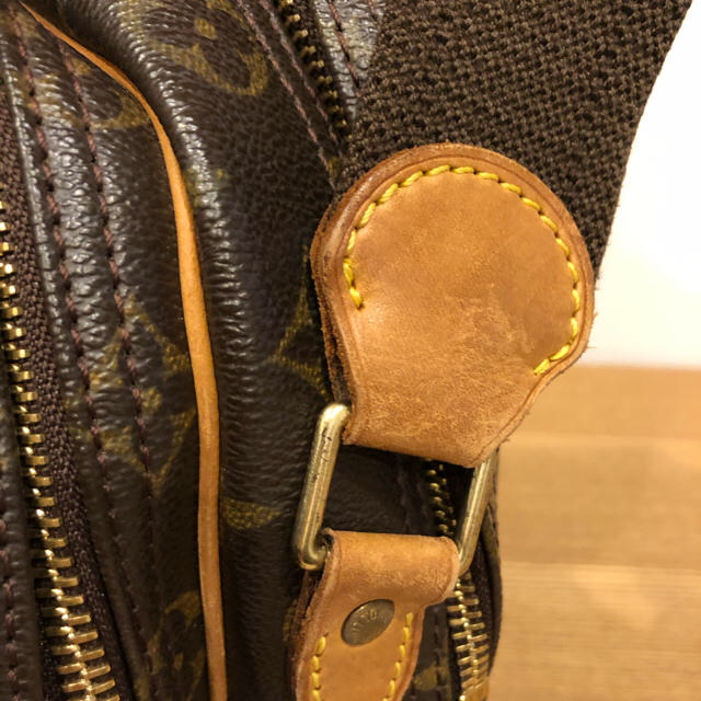 LOUIS VUITTON(ルイヴィトン)のルイヴィトン　リポーター レディースのバッグ(ショルダーバッグ)の商品写真