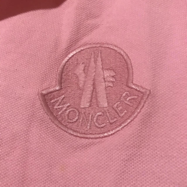 MONCLER(モンクレール)のモンクレール　メンズ　ポロシャツ メンズのトップス(ポロシャツ)の商品写真