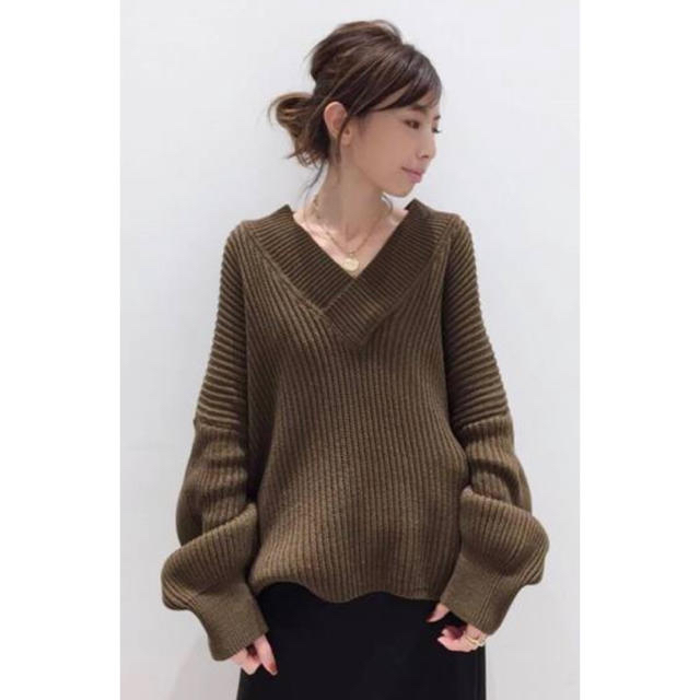 TWINS FLORENSE  VNECK  KNIT  /  アパルトモン