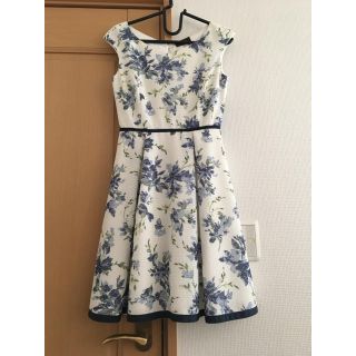 ジャスグリッティー(JUSGLITTY)のジャスグリッティー 花柄ワンピース ブルー 青(ひざ丈ワンピース)