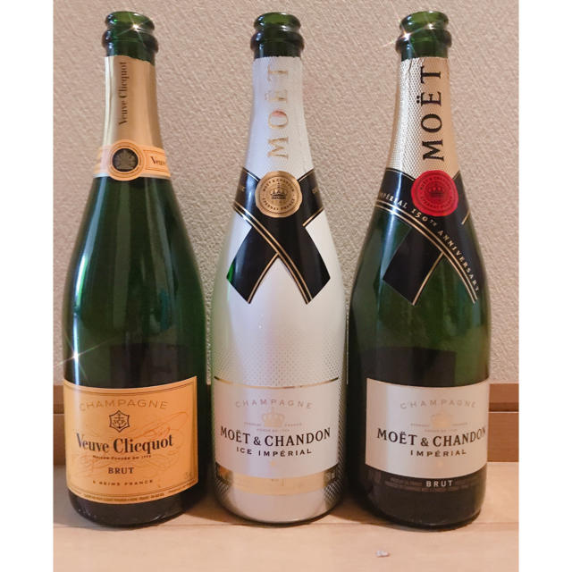 MOËT & CHANDON(モエエシャンドン)のシャンパンボトル　空き瓶 食品/飲料/酒の酒(シャンパン/スパークリングワイン)の商品写真