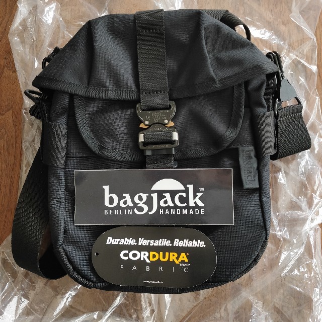 ARC'TERYX(アークテリクス)の期間限定値下！bagjack "HNTR Pack" 新品未使用 ステッカー付属 メンズのバッグ(ショルダーバッグ)の商品写真