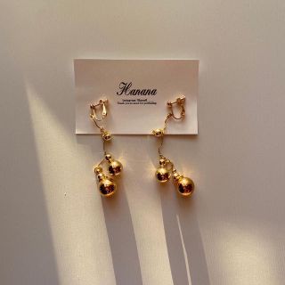 カスタネ(Kastane)のgold winding earring(イヤリング)