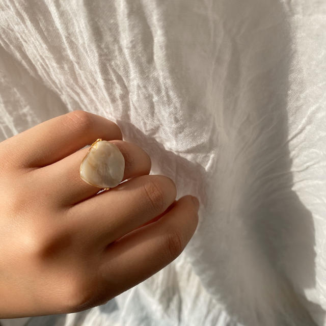 Kastane(カスタネ)のshell ring ハンドメイドのアクセサリー(リング)の商品写真