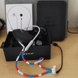 sacai(ヘッドフォン/イヤフォン)のフリマアイテム一覧 sacai(ヘッドフォン/イヤフォン)のフリマアイテム一覧