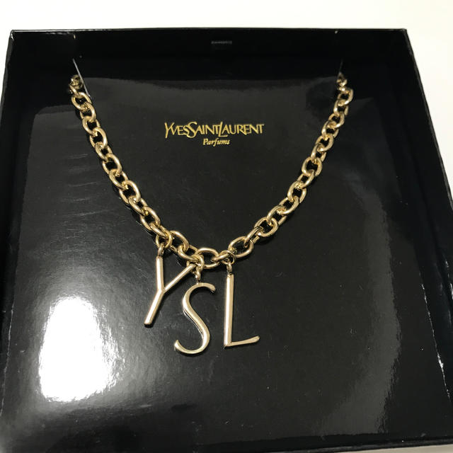 Yves Saint Laurent Beaute(イヴサンローランボーテ)のイヴ・サンローラン　ノベルティーネックス レディースのアクセサリー(ネックレス)の商品写真