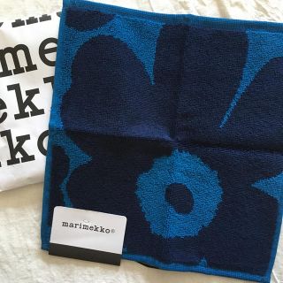 マリメッコ(marimekko)のmarimekkoマリメッコ 新品ハンドタオル　ウニッコunikko(ハンカチ)