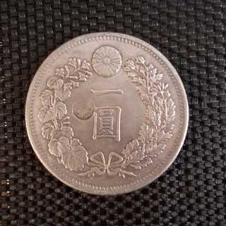 一圓銀貨 明治十六年 左丸銀(貨幣)