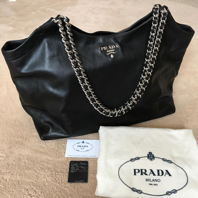 PRADA  チェーンショルダーバッグ