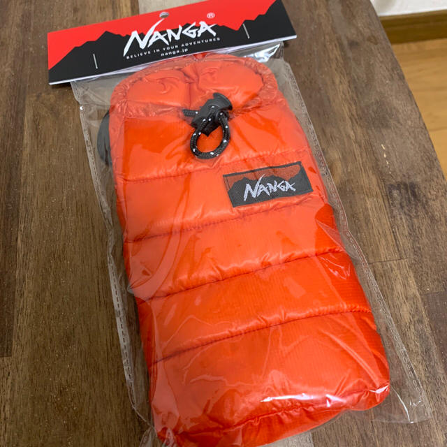 NANGA(ナンガ)のMini sleeping bag phone case ミニスリーピングバッグ スマホ/家電/カメラのスマホアクセサリー(iPhoneケース)の商品写真