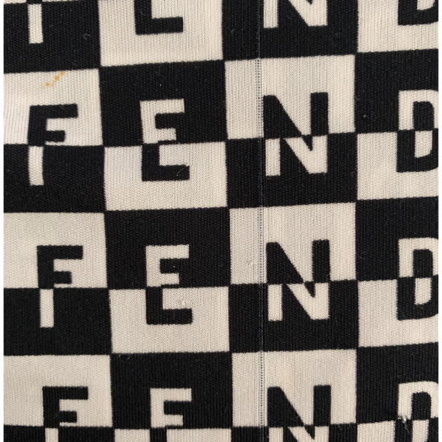 FENDI(フェンディ)のFEND Tシャツ レディースのトップス(Tシャツ(半袖/袖なし))の商品写真