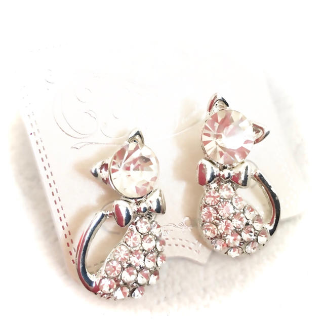 猫好きさん必見★可愛いキャットピアス★猫ピアス/キティちゃん/ネコ/ピアス レディースのアクセサリー(ピアス)の商品写真