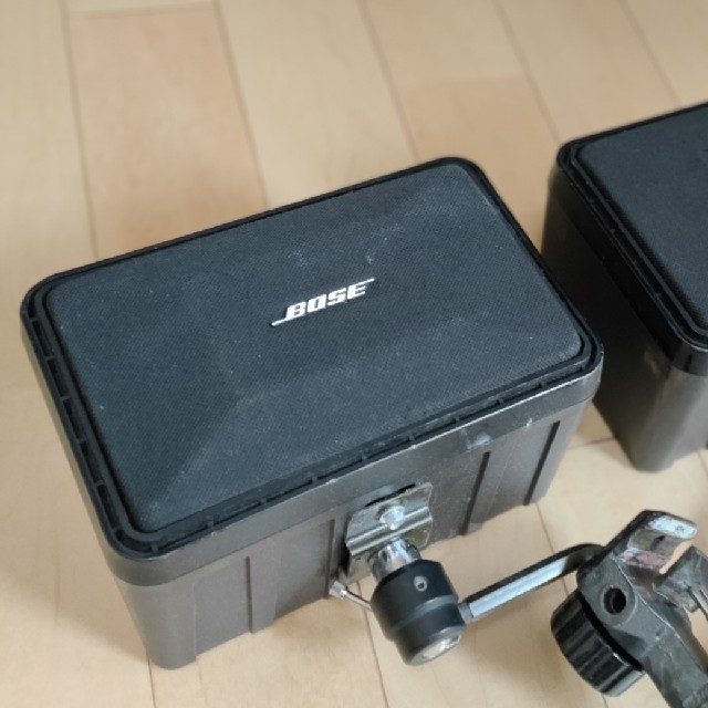 BOSE(ボーズ)の4/25まで　BOSE　101Mスピーカー&アンプセット スマホ/家電/カメラのオーディオ機器(スピーカー)の商品写真