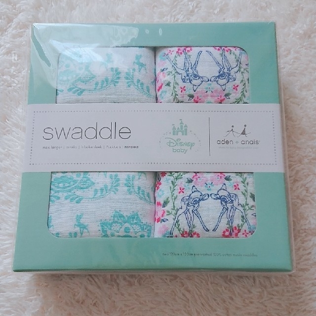 aden+anais(エイデンアンドアネイ)のDisney baby swaddle 2枚set キッズ/ベビー/マタニティのこども用ファッション小物(おくるみ/ブランケット)の商品写真