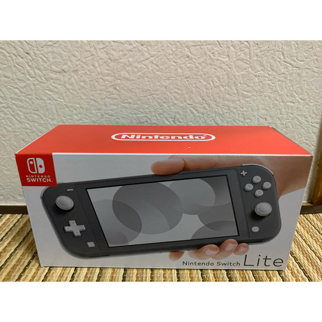 Nintendo Switch(ニンテンドースイッチ)のNintendo Switch Lite本体 エンタメ/ホビーのゲームソフト/ゲーム機本体(家庭用ゲーム機本体)の商品写真